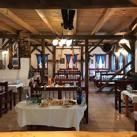 Pensión Holló Szogliget